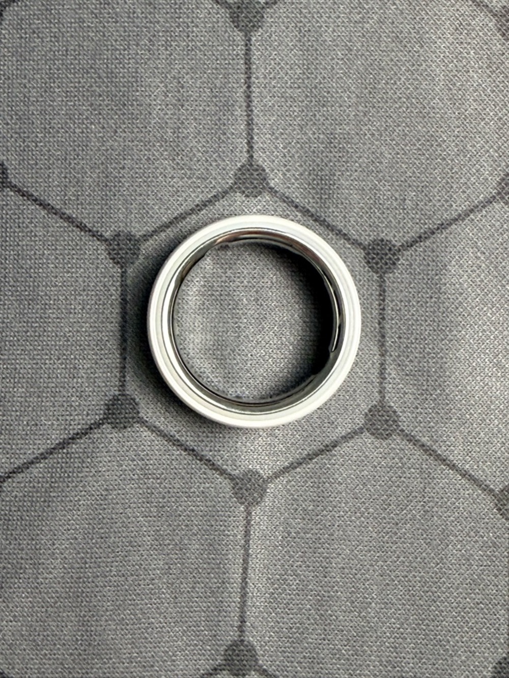 Oura Ring Gen 4 – Ceramic Cloud Like New Full Kit + Charger, 6 Mos Old Size 10 - Picture 4 of 13